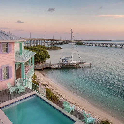 Planning a refined Florida Keys stay along the historic island corridor