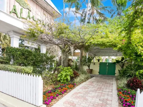 Almond Tree Inn - Adults Only