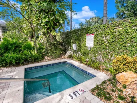 Almond Tree Inn - Adults Only