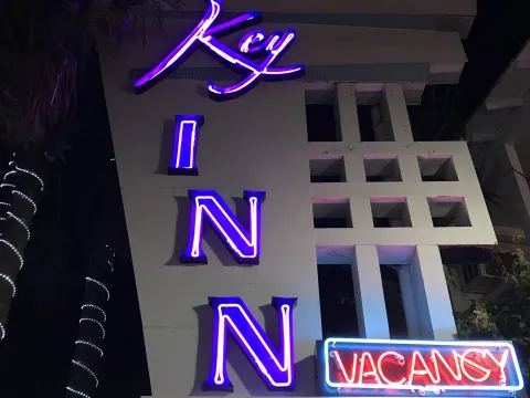 Orchid Key Inn - Adults Only