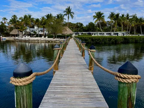 Coconut Palm Inn