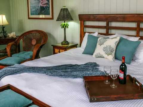 Coconut Palm Inn