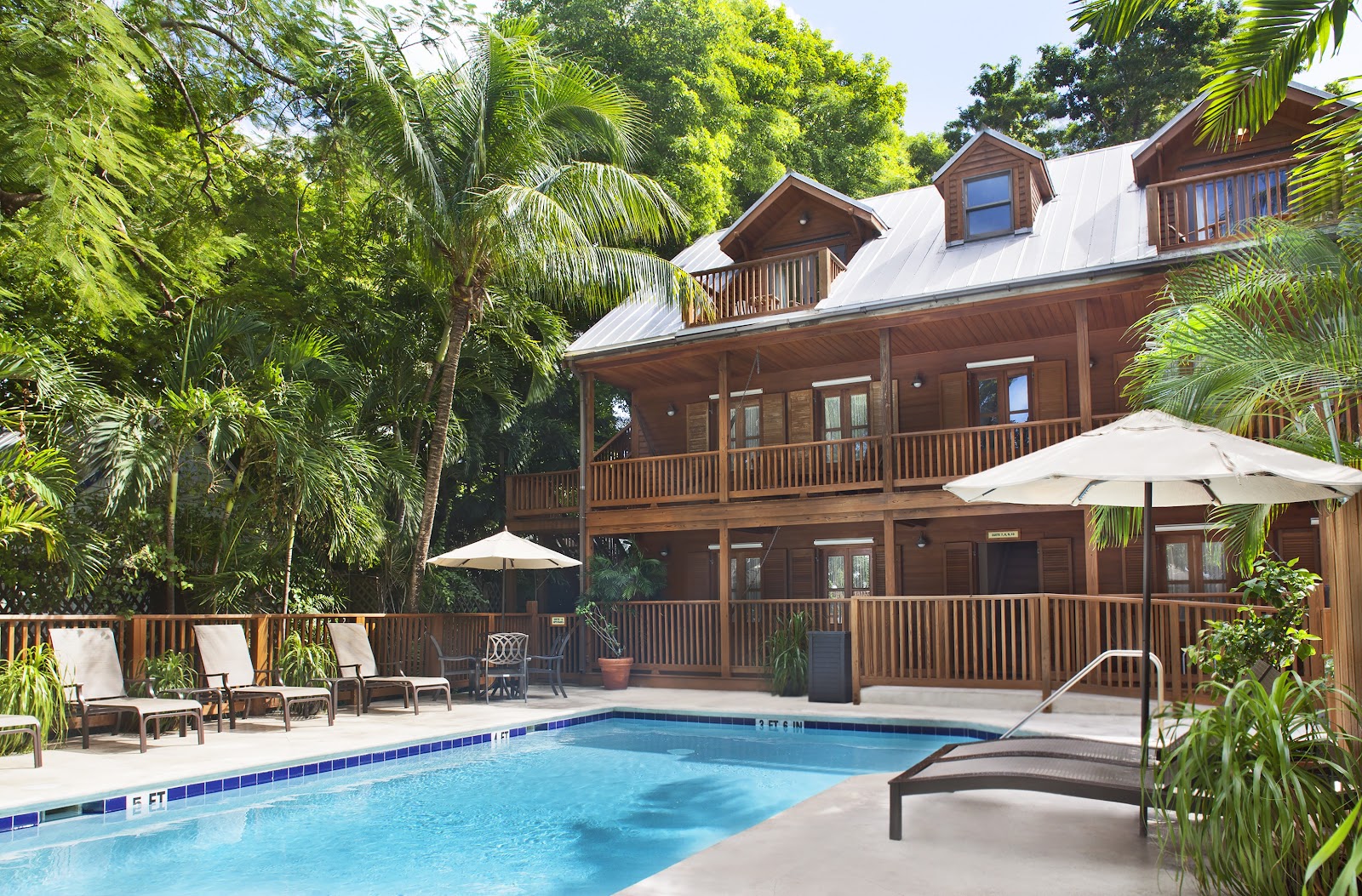 Island City House